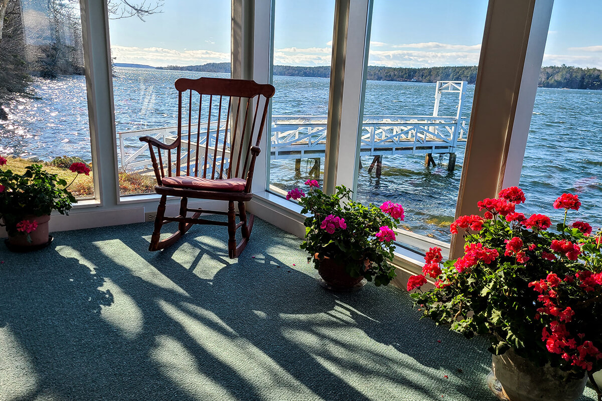 Seanook-Crisp winter day from the sunrom